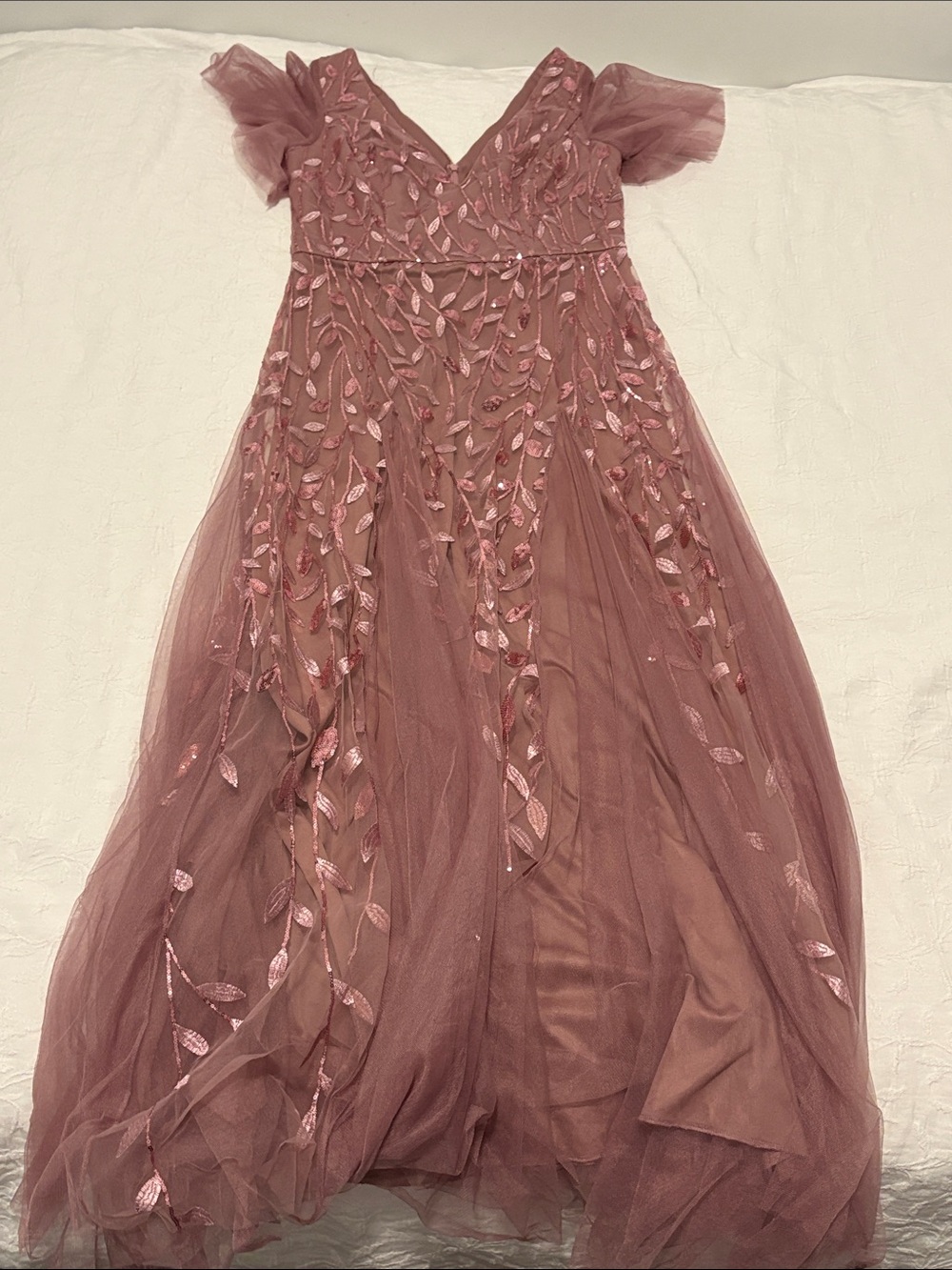 Purple Embroidered Tulle V‑Neck Wedding guest Dress